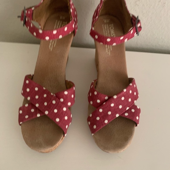 TOMS wedges - Picture 2 of 3